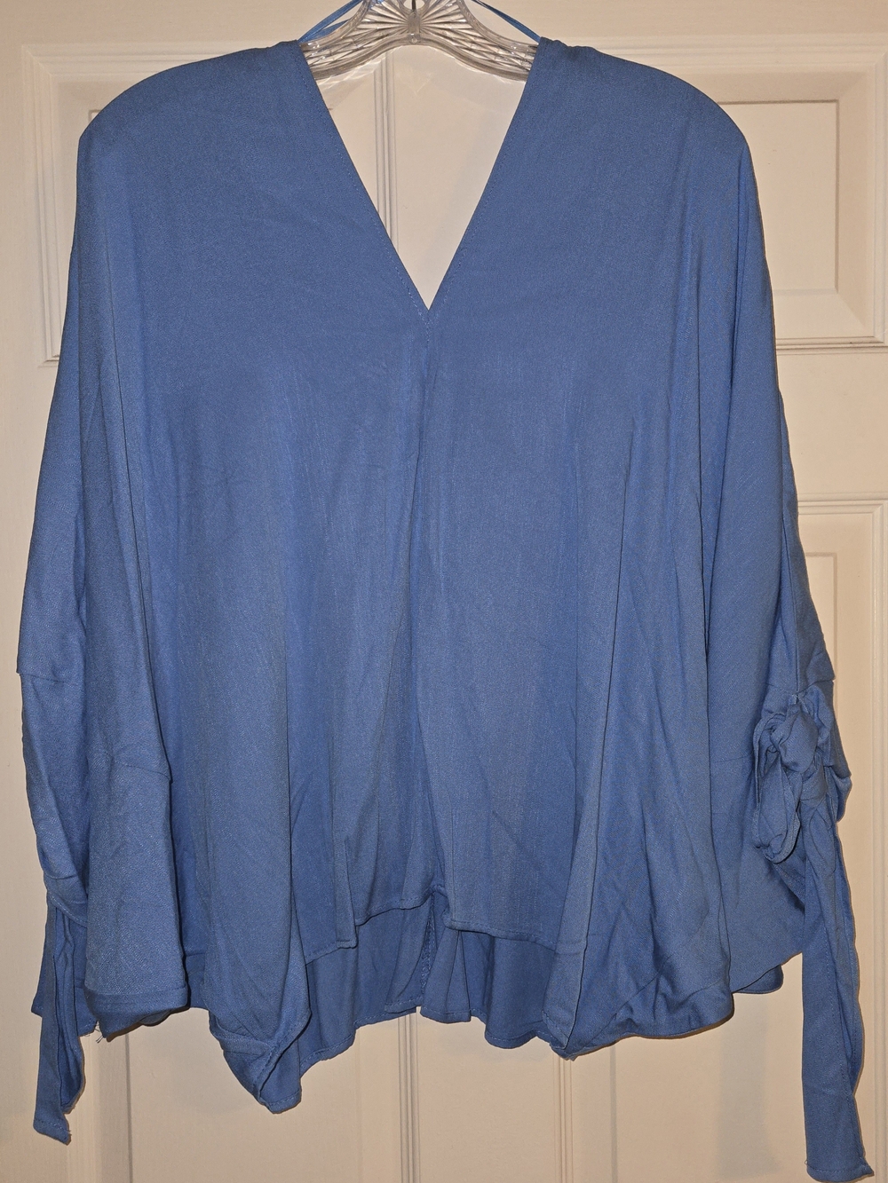 New HYFVE Blue Fearless Batwing Blouse Size Large